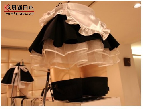 点击查看原图 宅男最爱 日本秋叶原的裙底女装电脑