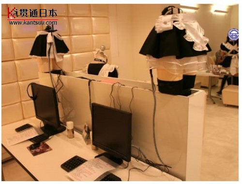 点击查看原图 宅男最爱 日本秋叶原的裙底女装电脑